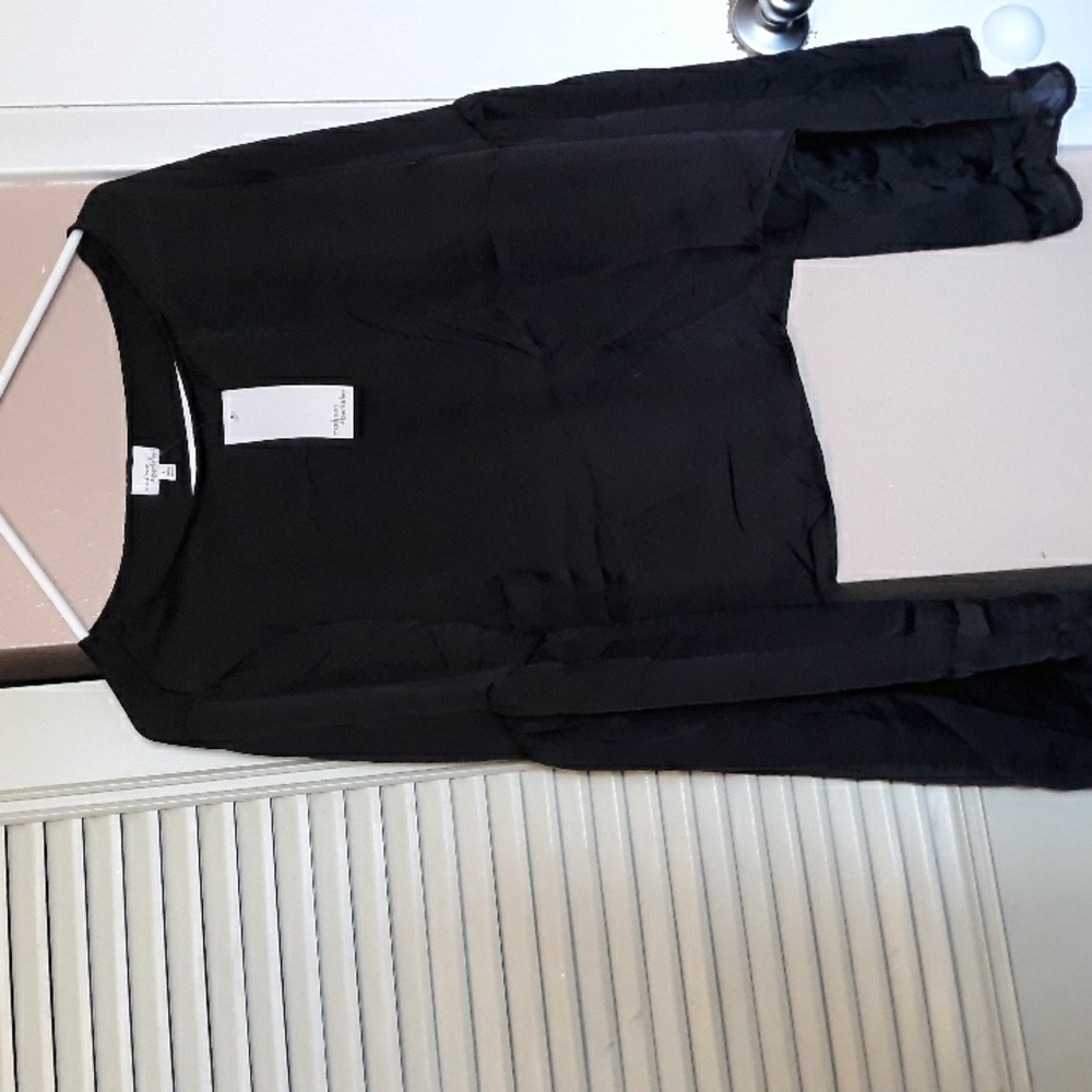 Silk like cropped top
